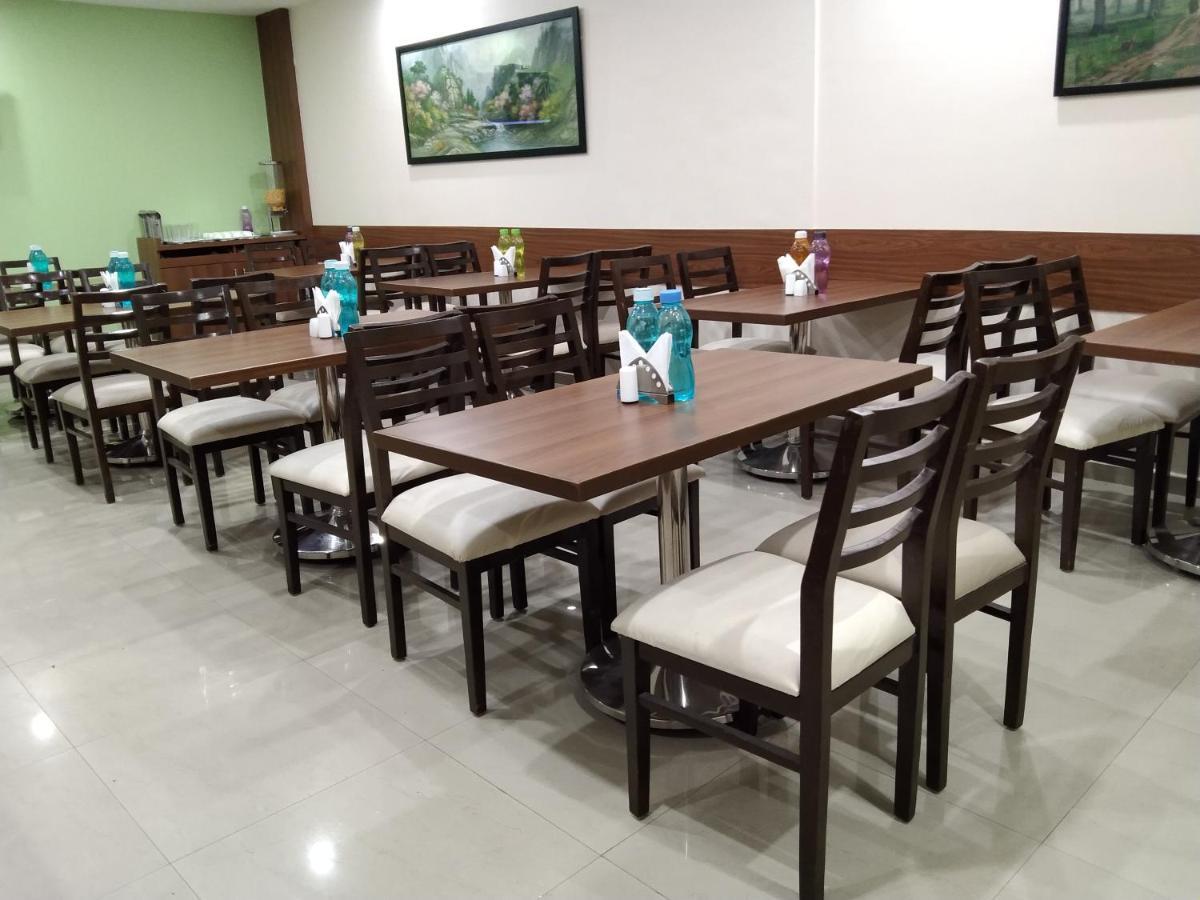 Hotel Ocean Suites Βομβάη Εξωτερικό φωτογραφία