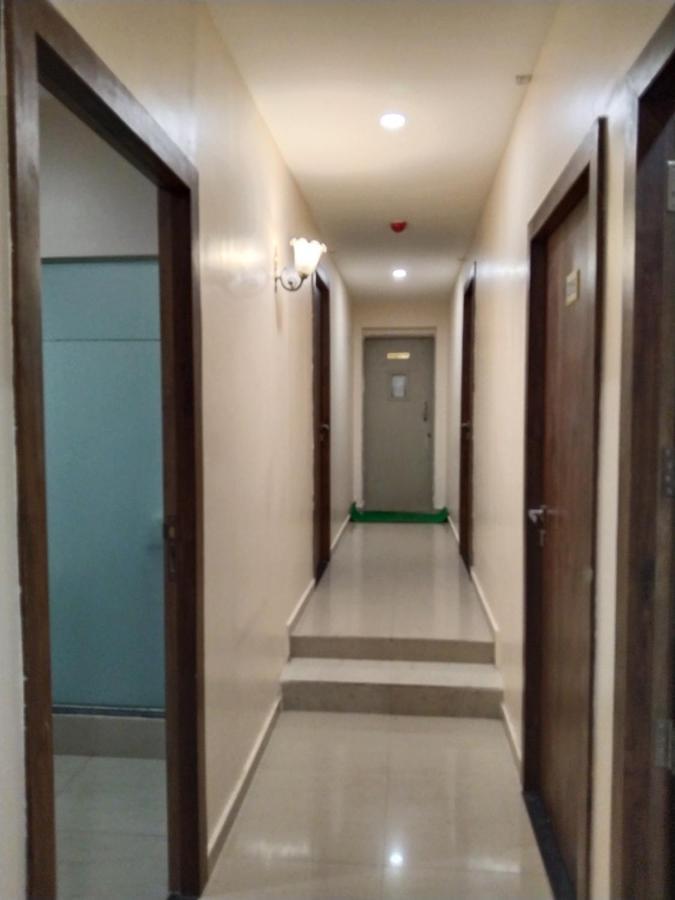 Hotel Ocean Suites Βομβάη Εξωτερικό φωτογραφία