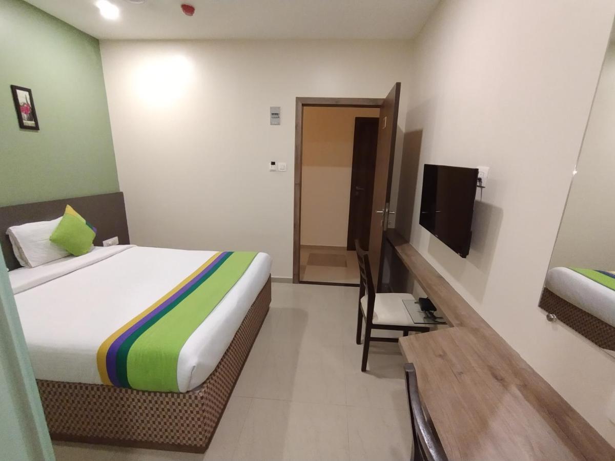 Hotel Ocean Suites Βομβάη Εξωτερικό φωτογραφία