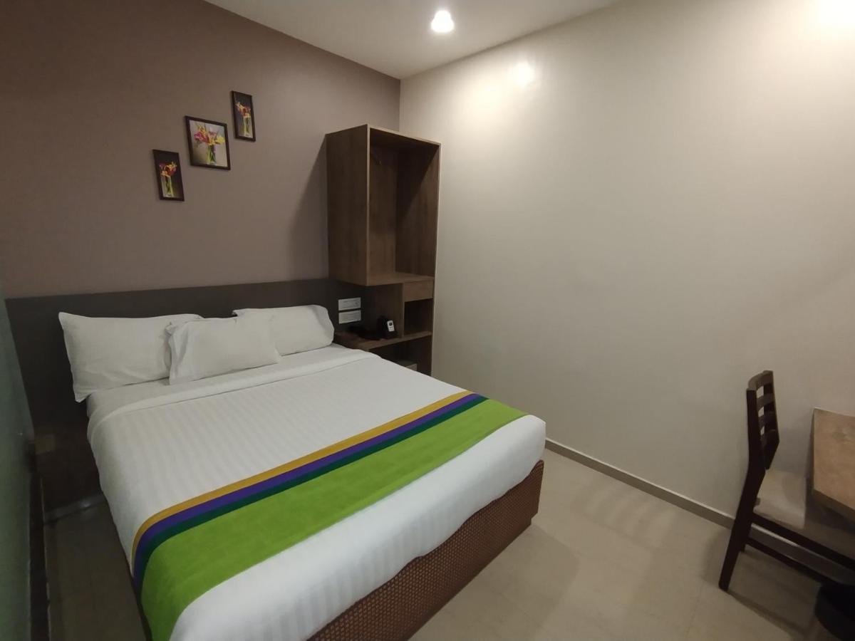 Hotel Ocean Suites Βομβάη Εξωτερικό φωτογραφία