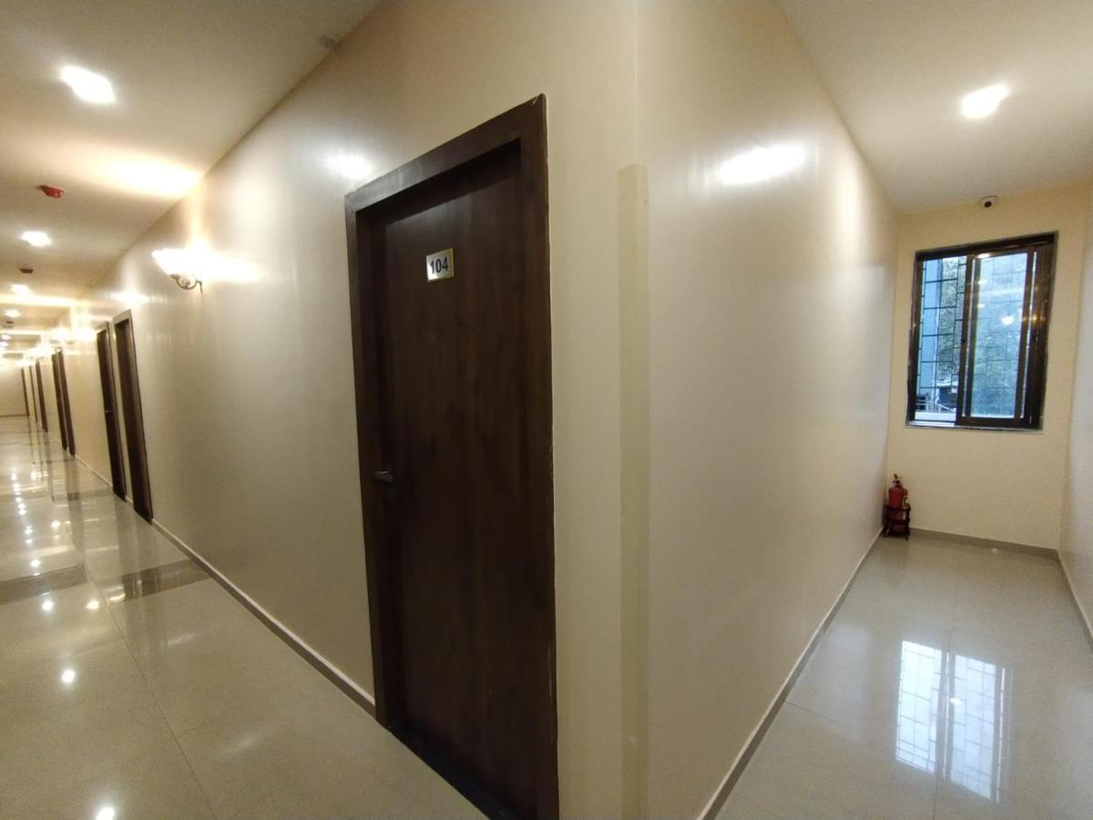 Hotel Ocean Suites Βομβάη Εξωτερικό φωτογραφία