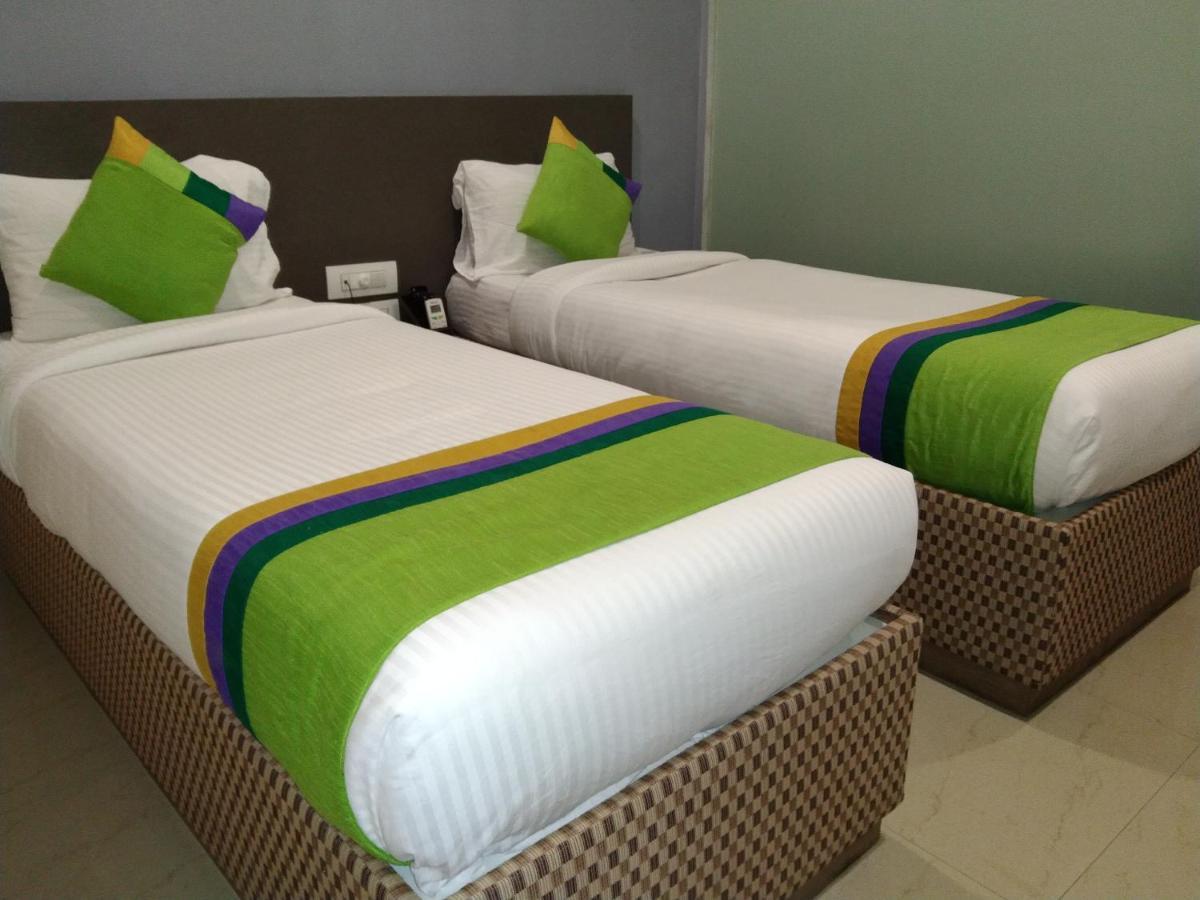 Hotel Ocean Suites Βομβάη Εξωτερικό φωτογραφία