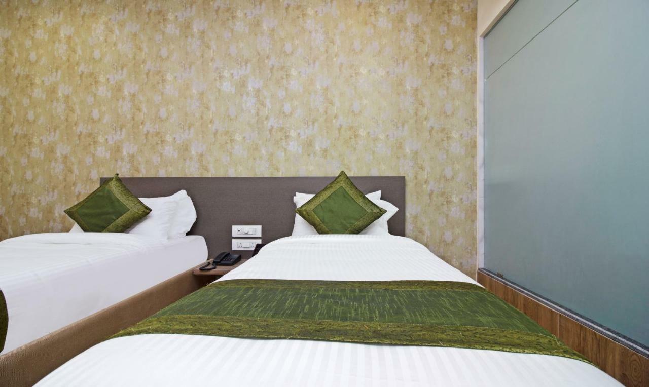 Hotel Ocean Suites Βομβάη Εξωτερικό φωτογραφία