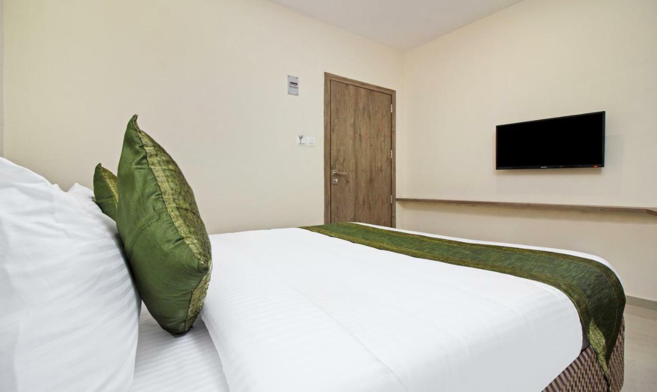 Hotel Ocean Suites Βομβάη Εξωτερικό φωτογραφία