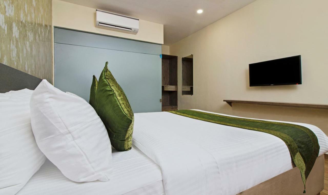 Hotel Ocean Suites Βομβάη Εξωτερικό φωτογραφία