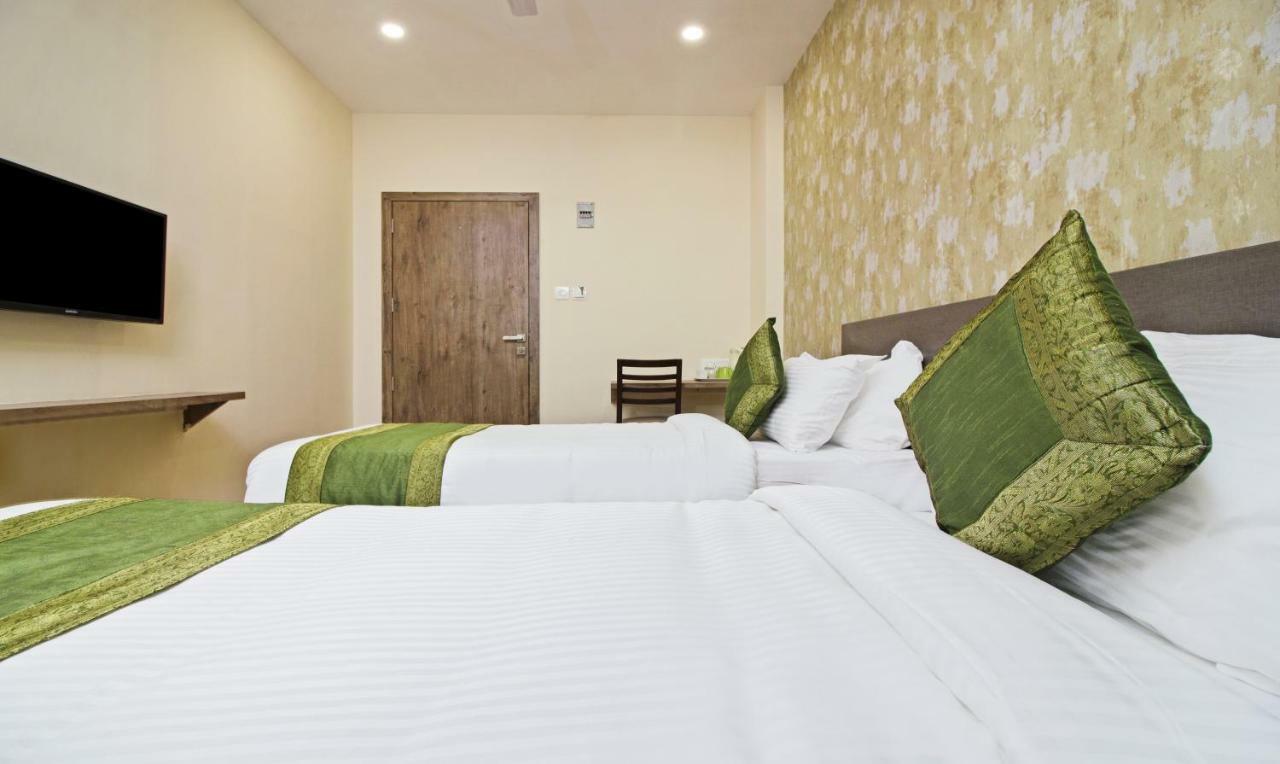 Hotel Ocean Suites Βομβάη Εξωτερικό φωτογραφία
