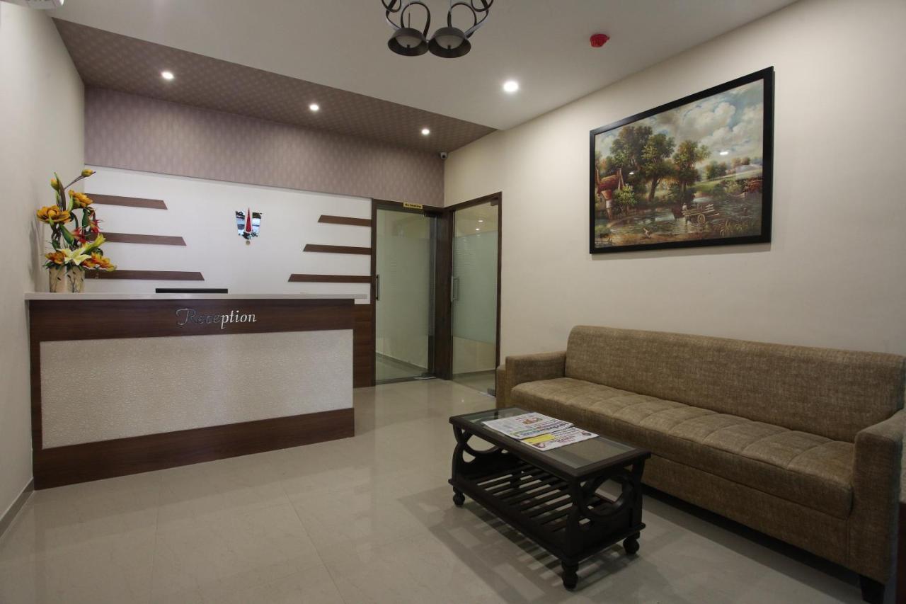 Hotel Ocean Suites Βομβάη Εξωτερικό φωτογραφία