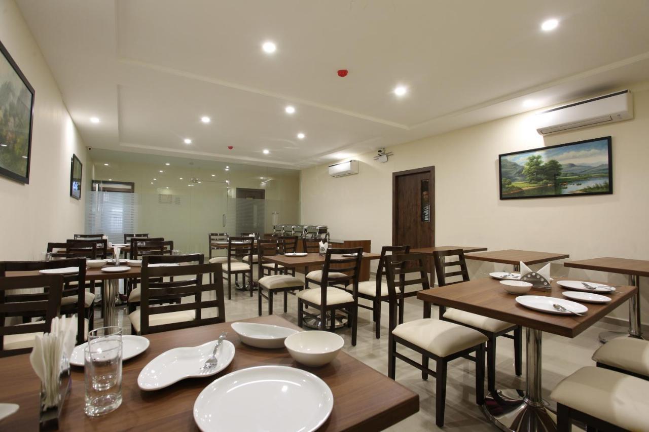 Hotel Ocean Suites Βομβάη Εξωτερικό φωτογραφία