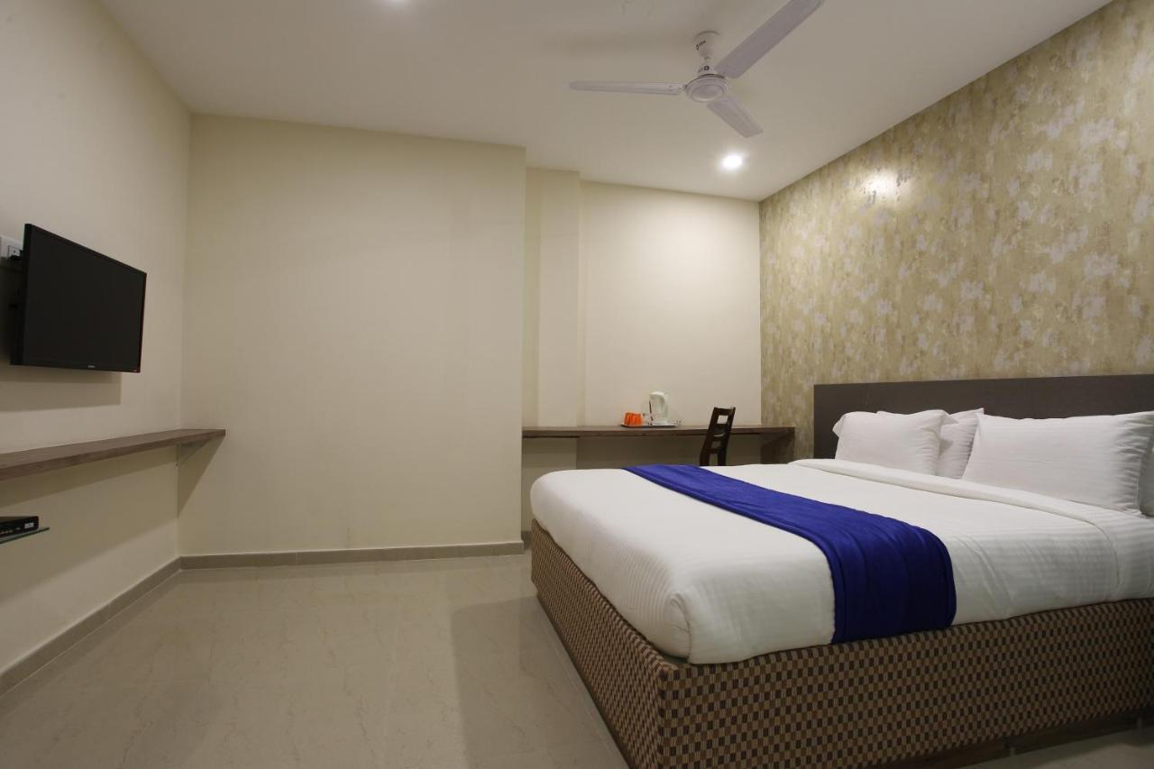Hotel Ocean Suites Βομβάη Εξωτερικό φωτογραφία