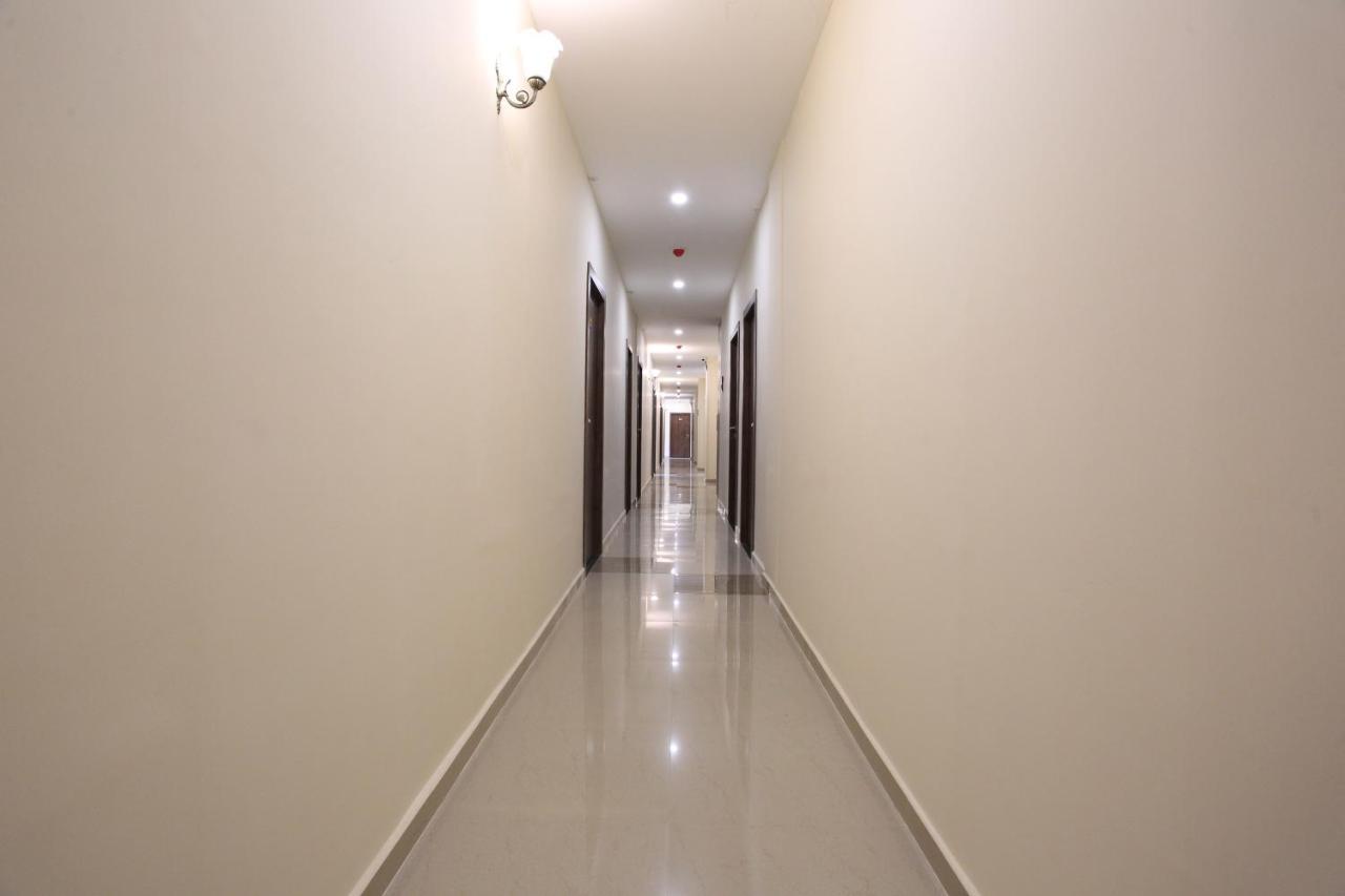 Hotel Ocean Suites Βομβάη Εξωτερικό φωτογραφία