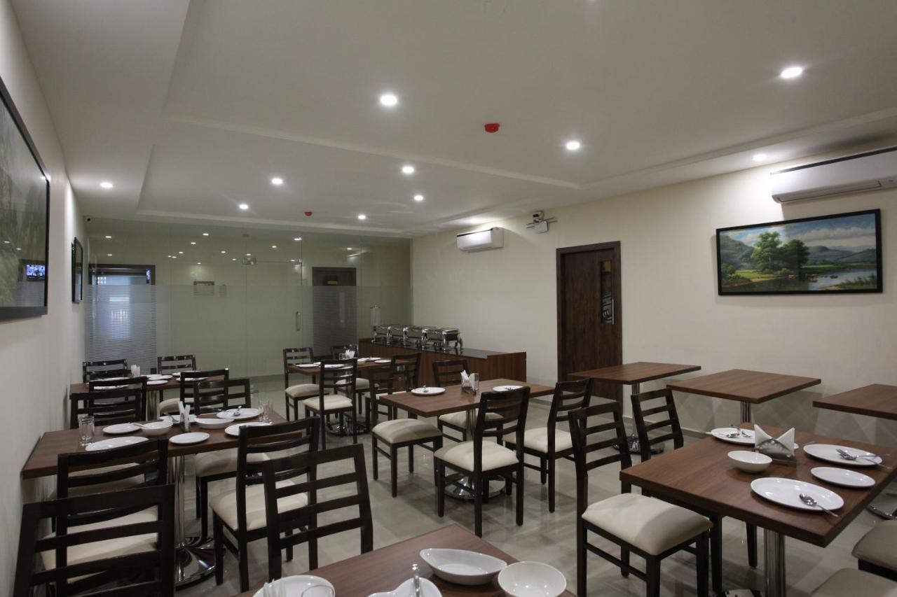 Hotel Ocean Suites Βομβάη Εξωτερικό φωτογραφία