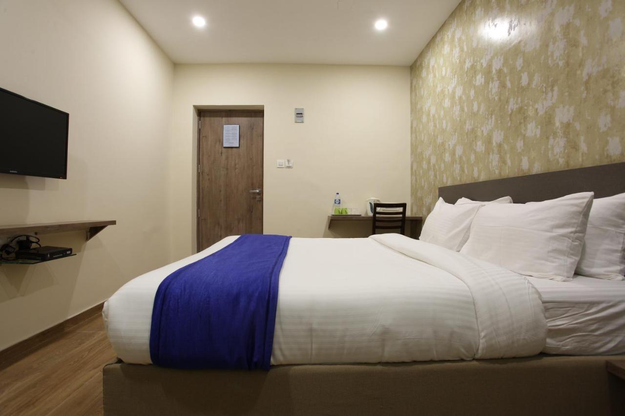 Hotel Ocean Suites Βομβάη Εξωτερικό φωτογραφία