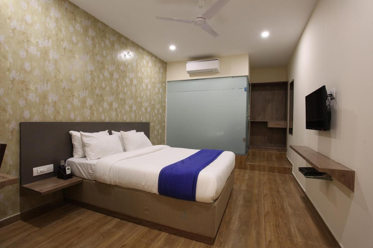 Hotel Ocean Suites Βομβάη Εξωτερικό φωτογραφία